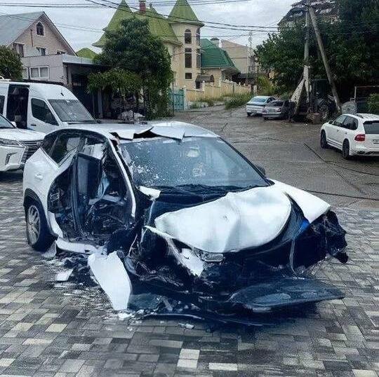 Сход сели в Сочи полностью уничтожил транспортное средство гражданина